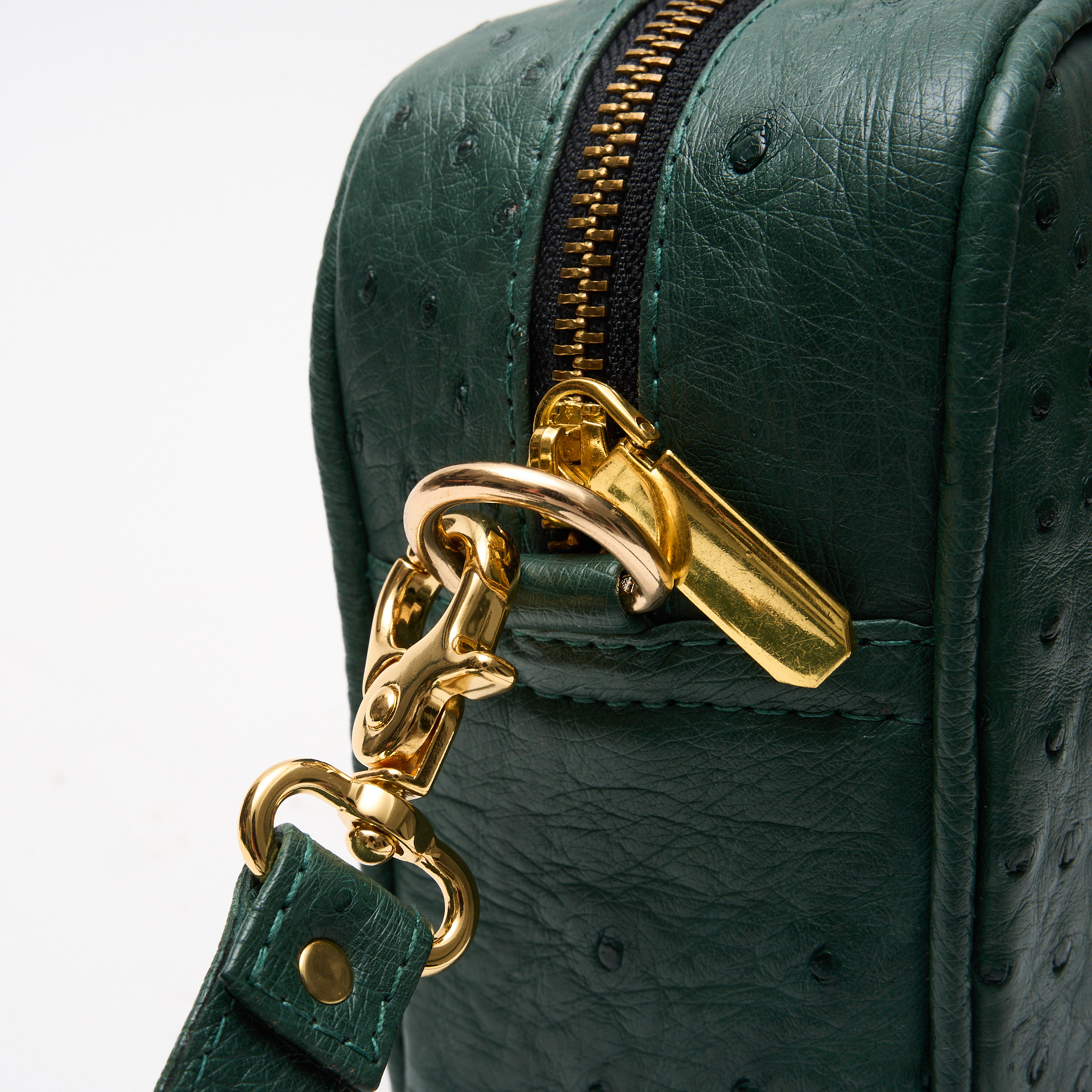 R800 off on Zaréa Leather Vera Slingbag | OneDayOnly