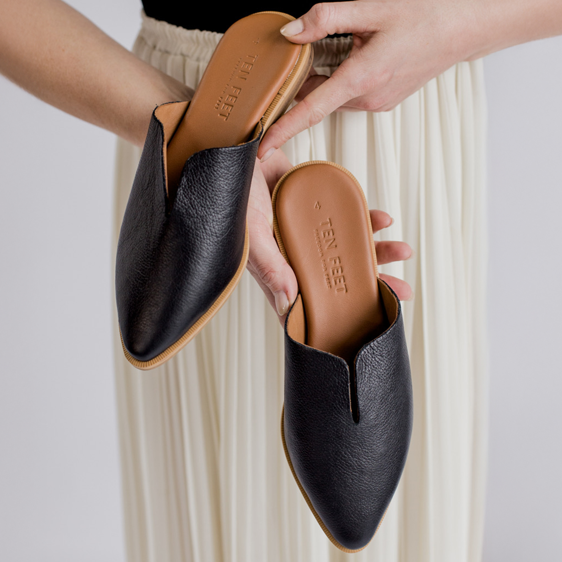 Ladies Genuine Leather Jamie Mules