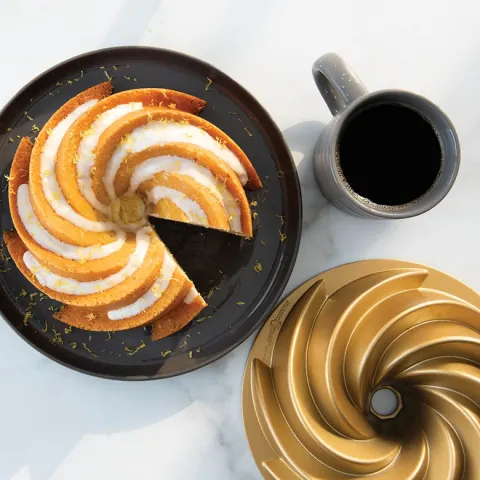 Heritage Braided Bundt Pan