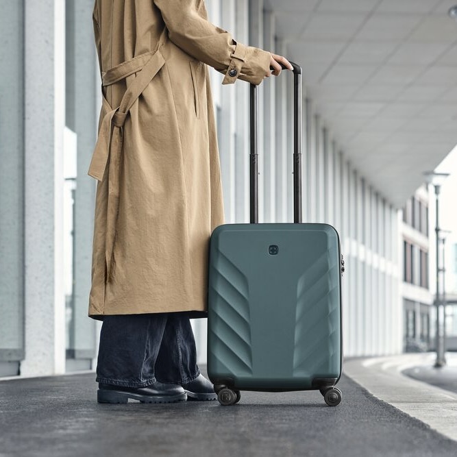 Lightweight Hardside Motion Spinner with Combination Lock