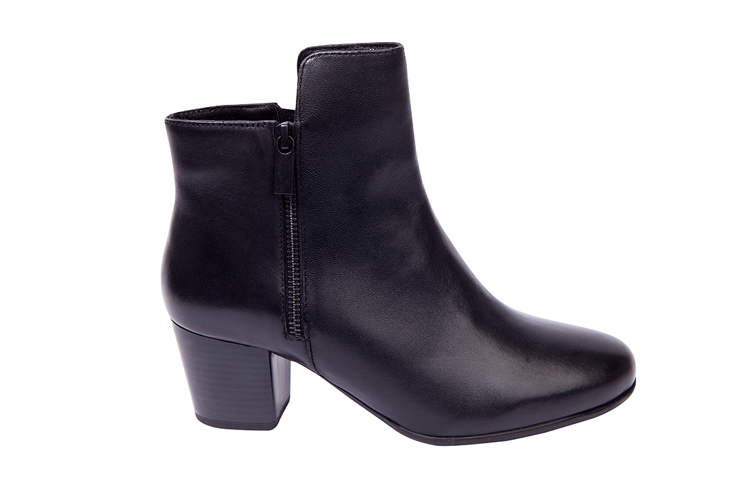 y414185　レディース　BLK M 25% off on Ladies Leather Zip Ankle Boots | OneDayOnly