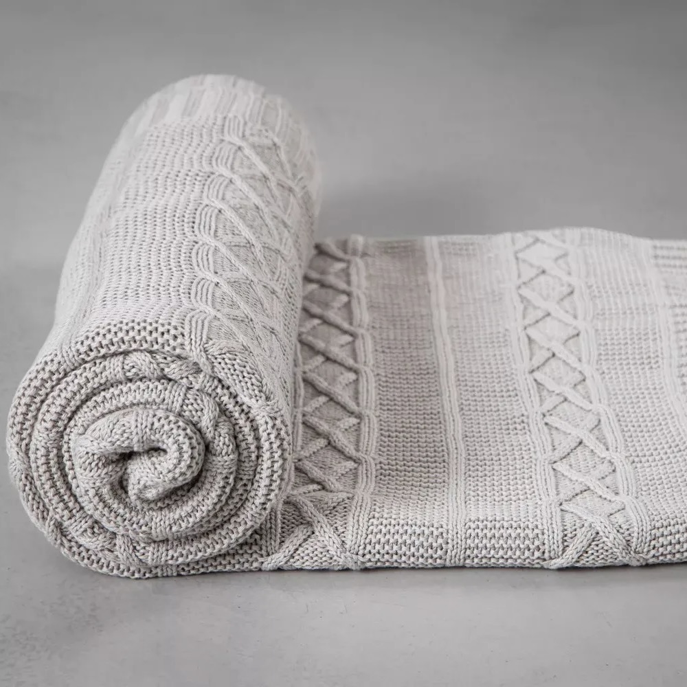 Niya 100% Cotton Throw — R499 on OneDayOnly (was R700)