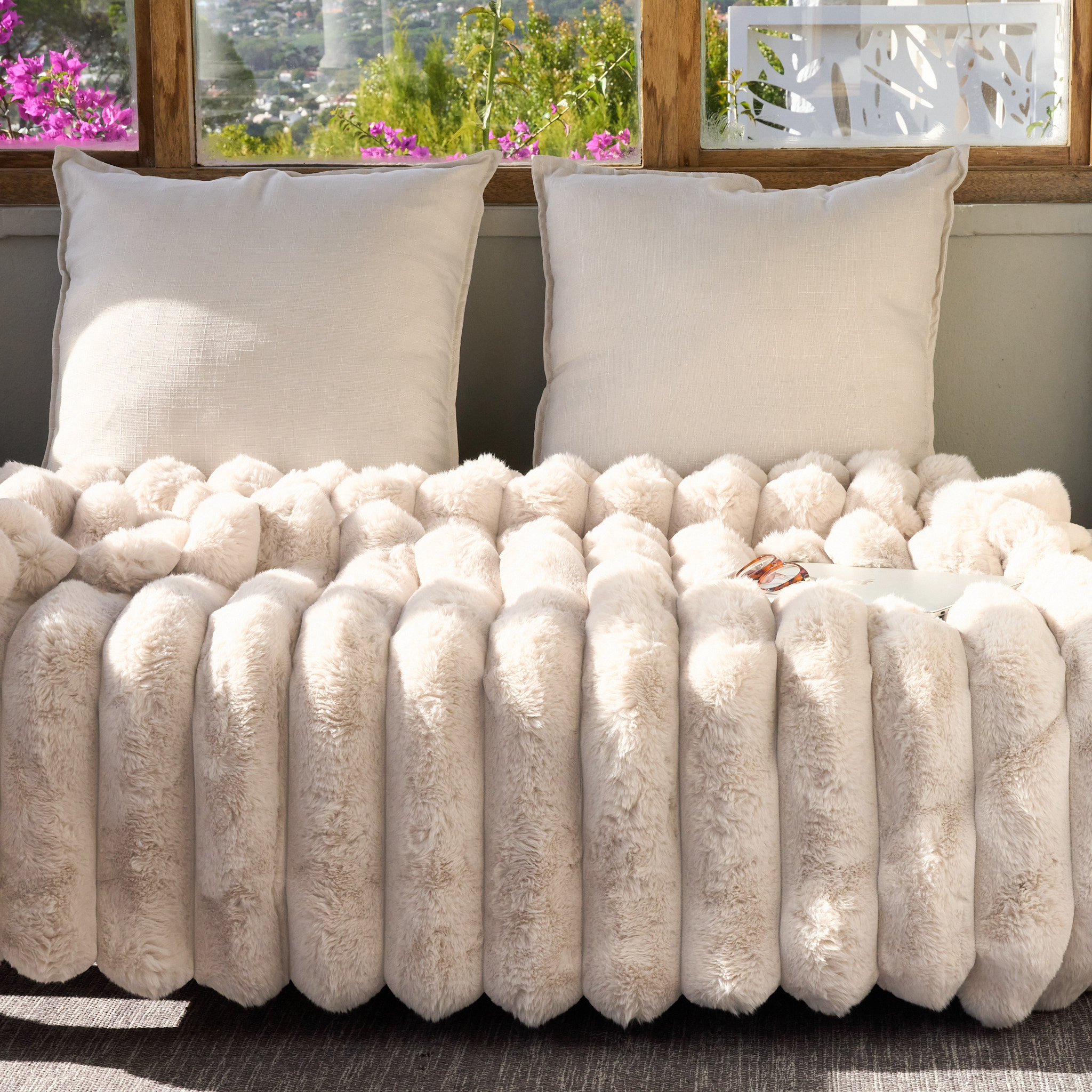 47% off on Himmel Chunky Ribbed Blanket Throw | OneDayOnly