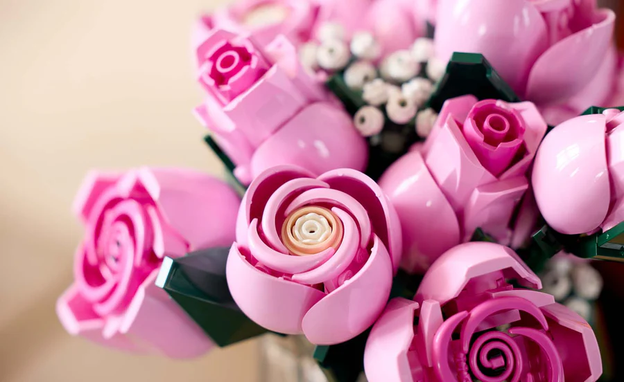 18% off on LEGO 789-Piece Bouquet of Pink Roses | OneDayOnly