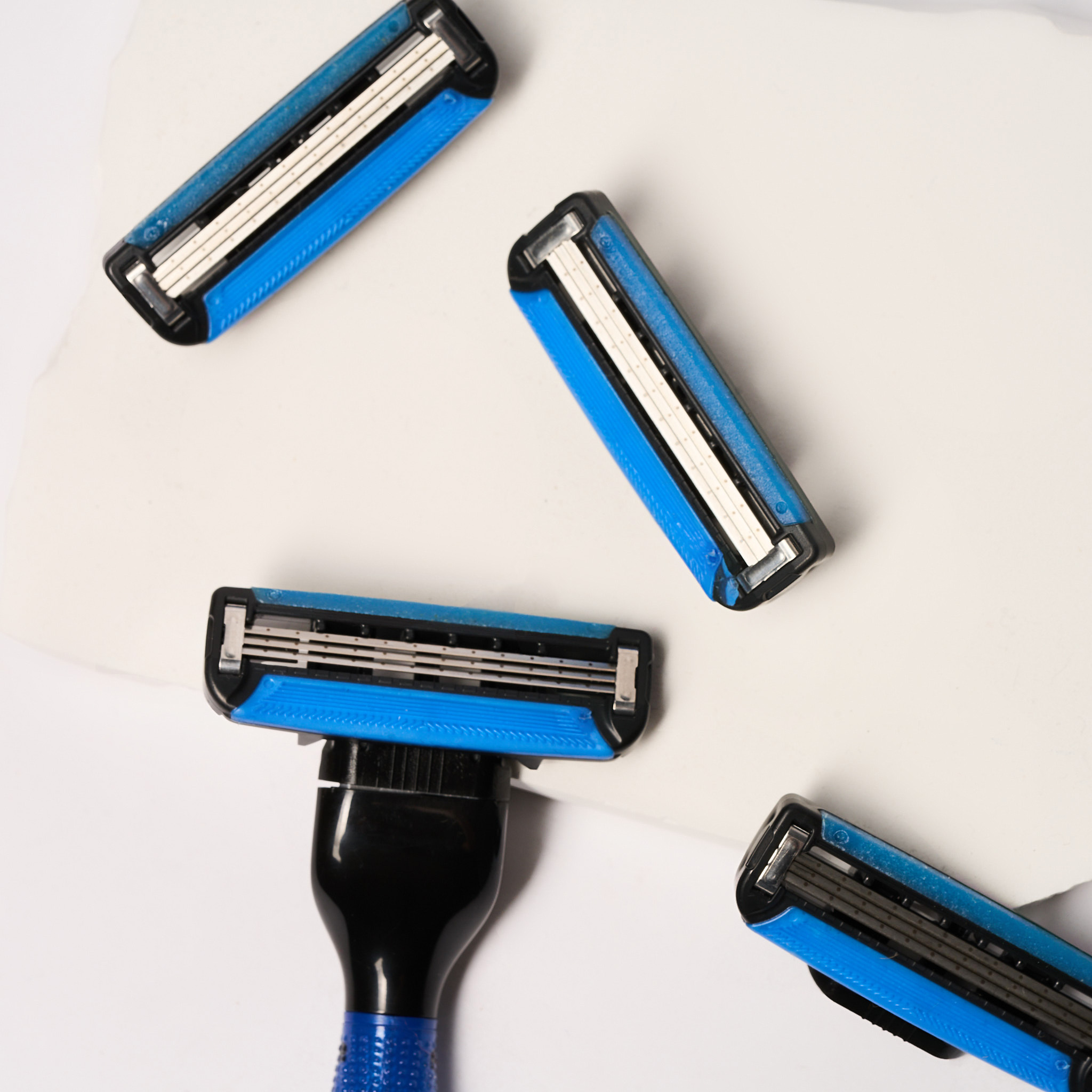 63% off on 16's Gillette Mach3 Compatible Blades | OneDayOnly