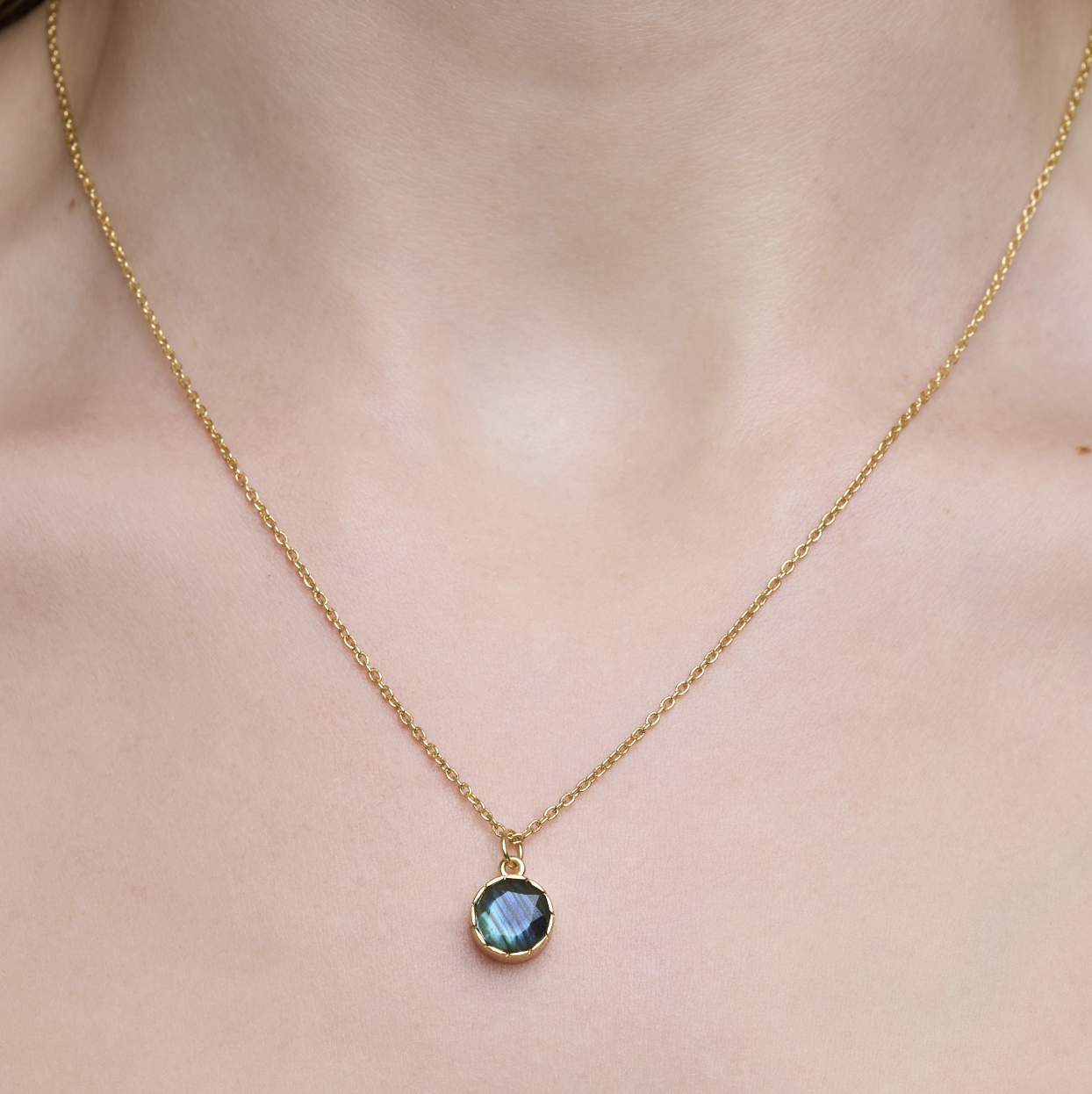 18k Gold-Plated Necklace with Labradorite Pendant