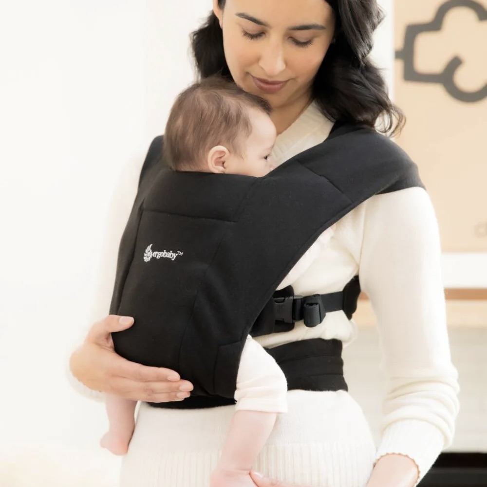 Embrace Cozy Newborn Black Carrier