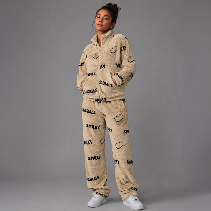 Ladies 2-Piece Smiley Lounge Wear Set