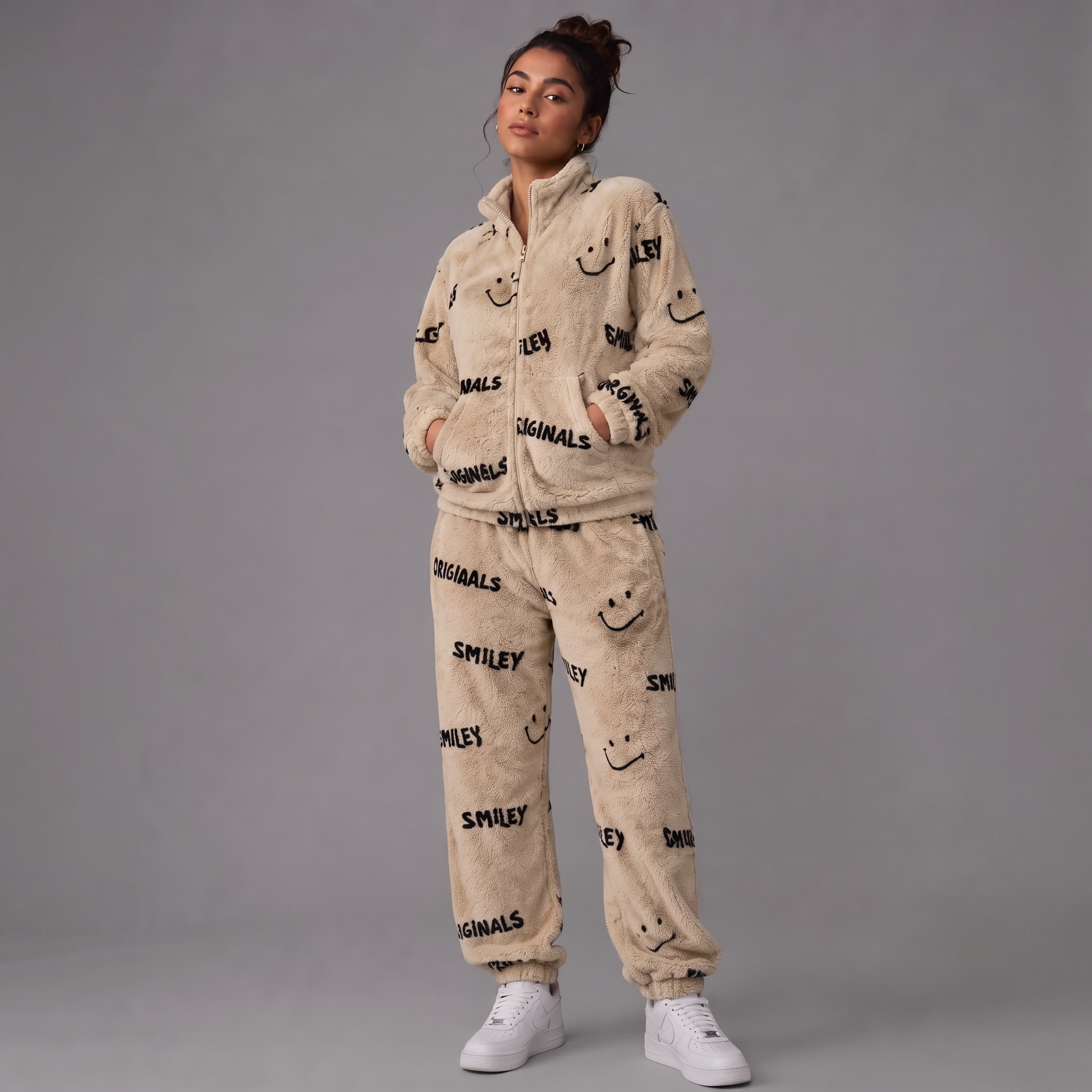 Ladies 2-Piece Smiley Lounge Wear Set