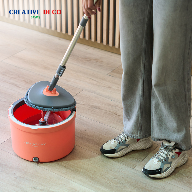 360° Spin Mop and 2-Chamber Bucket with 2x Mop Pads