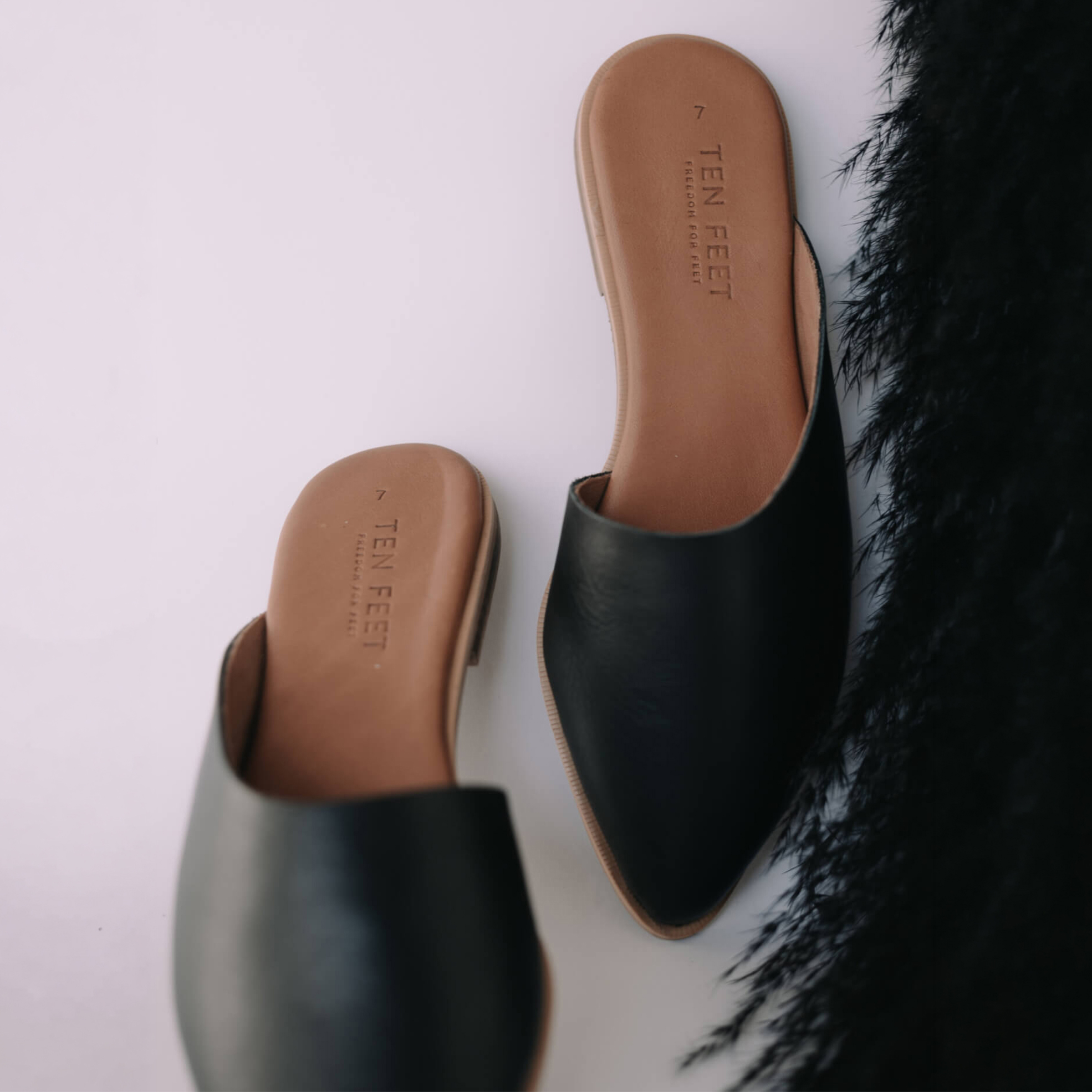 Ladies Genuine Leather Tapered Mules