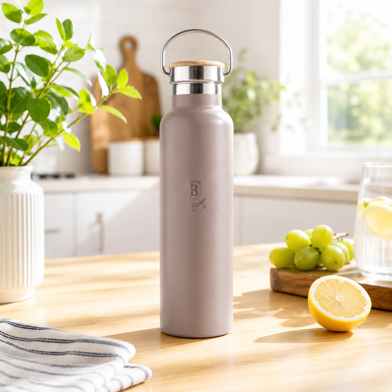 600ml Stainless Steel Flask with Bamboo Lid