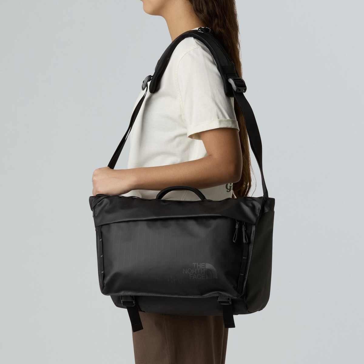 Base Camp Voyager Messenger Bag