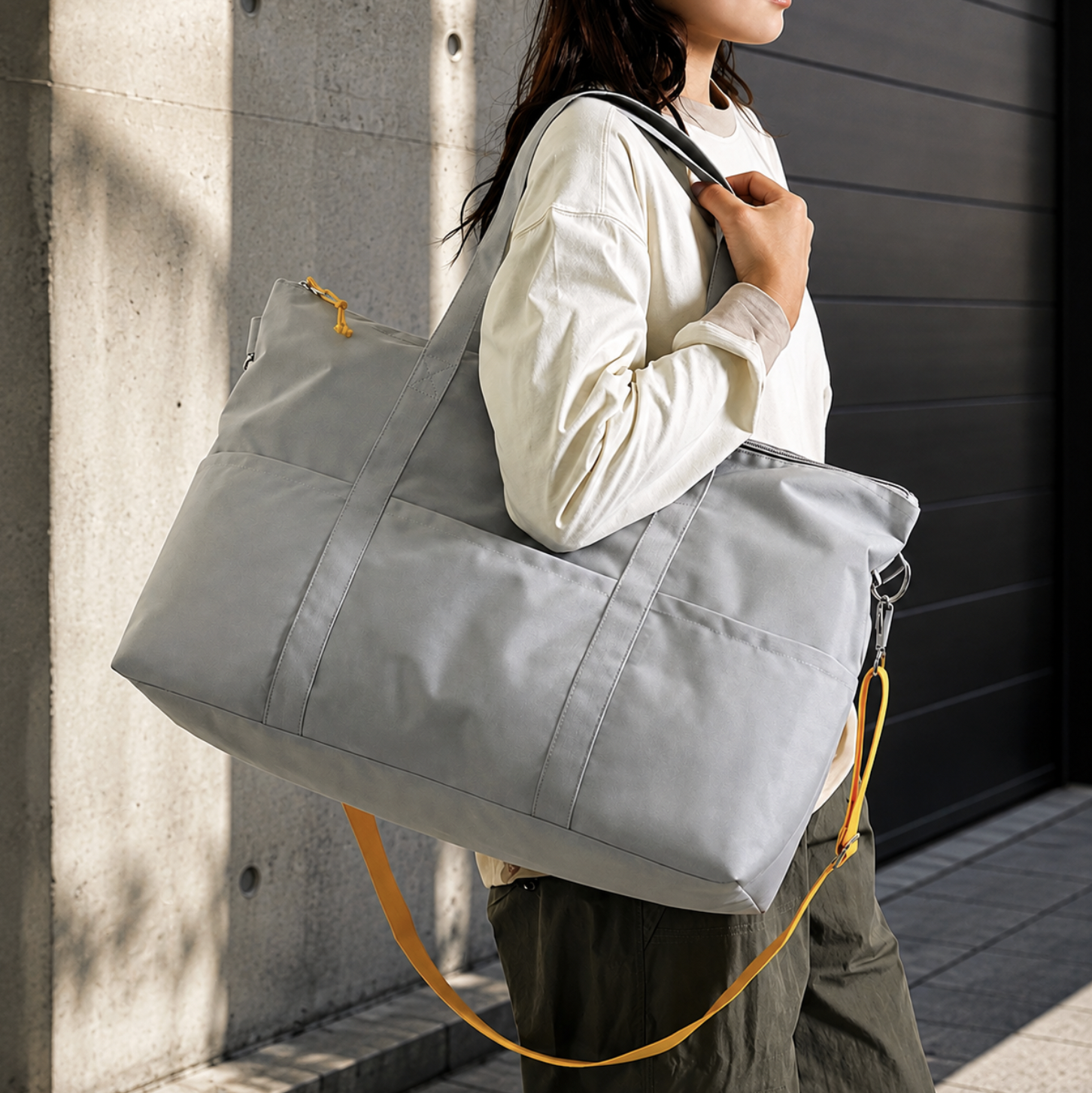 8-Pocket Large Capacity Travel Duffel Bag