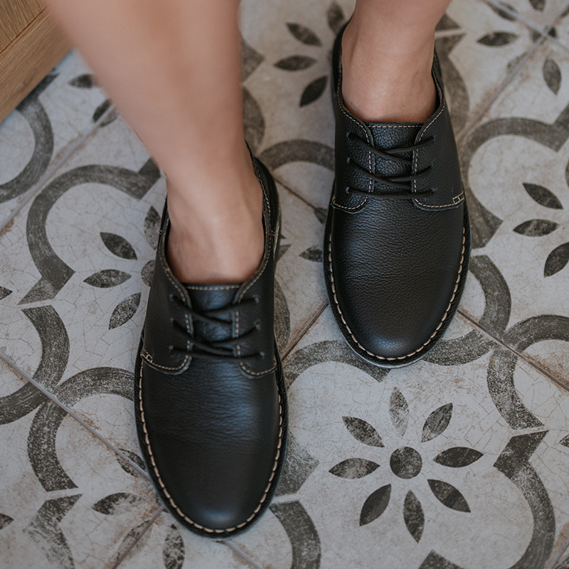 Ladies Genuine Leather Vellies