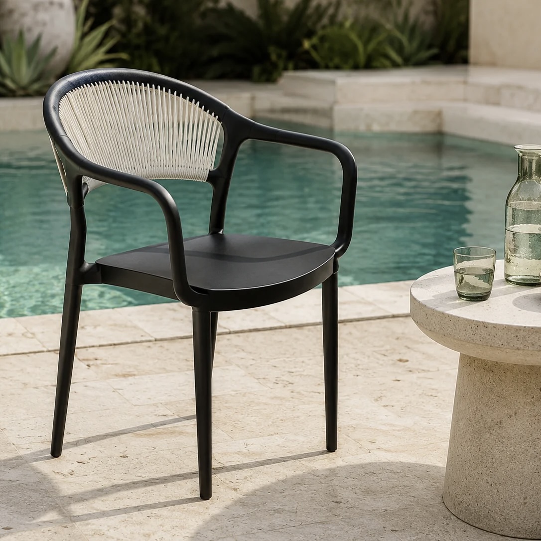 4x Indoor or Outdoor Rope Dining Chairs