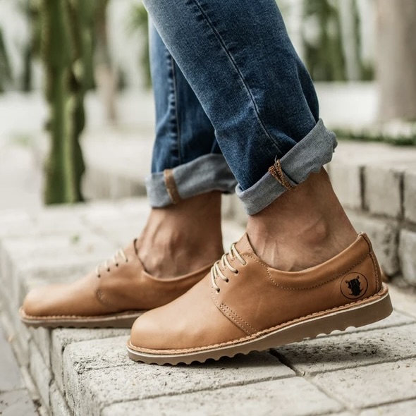 Men's Genuine Leather Padded Toffee Shoes