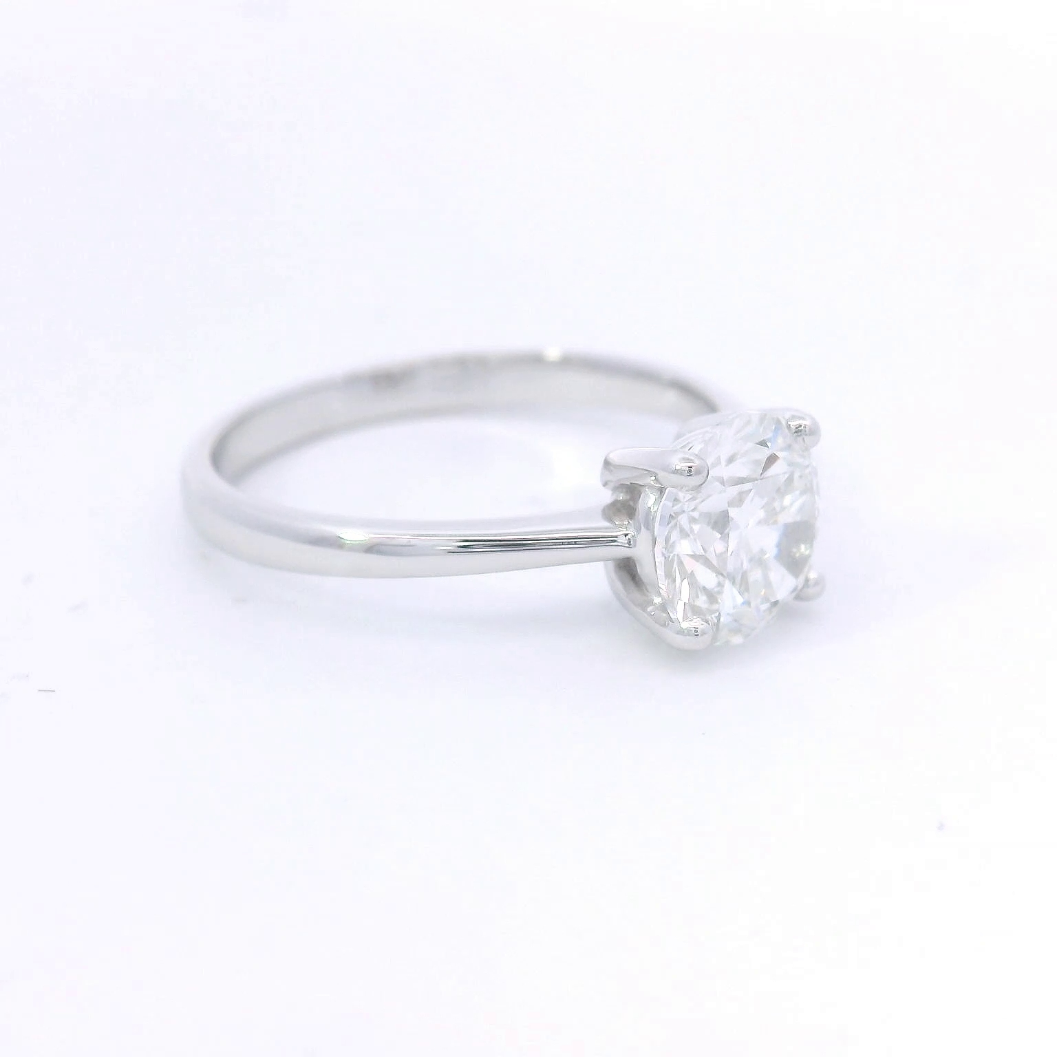 Ladies 9kt White Gold 1.53ct Round Cut Lab-Grown Diamond Solitaire Ring