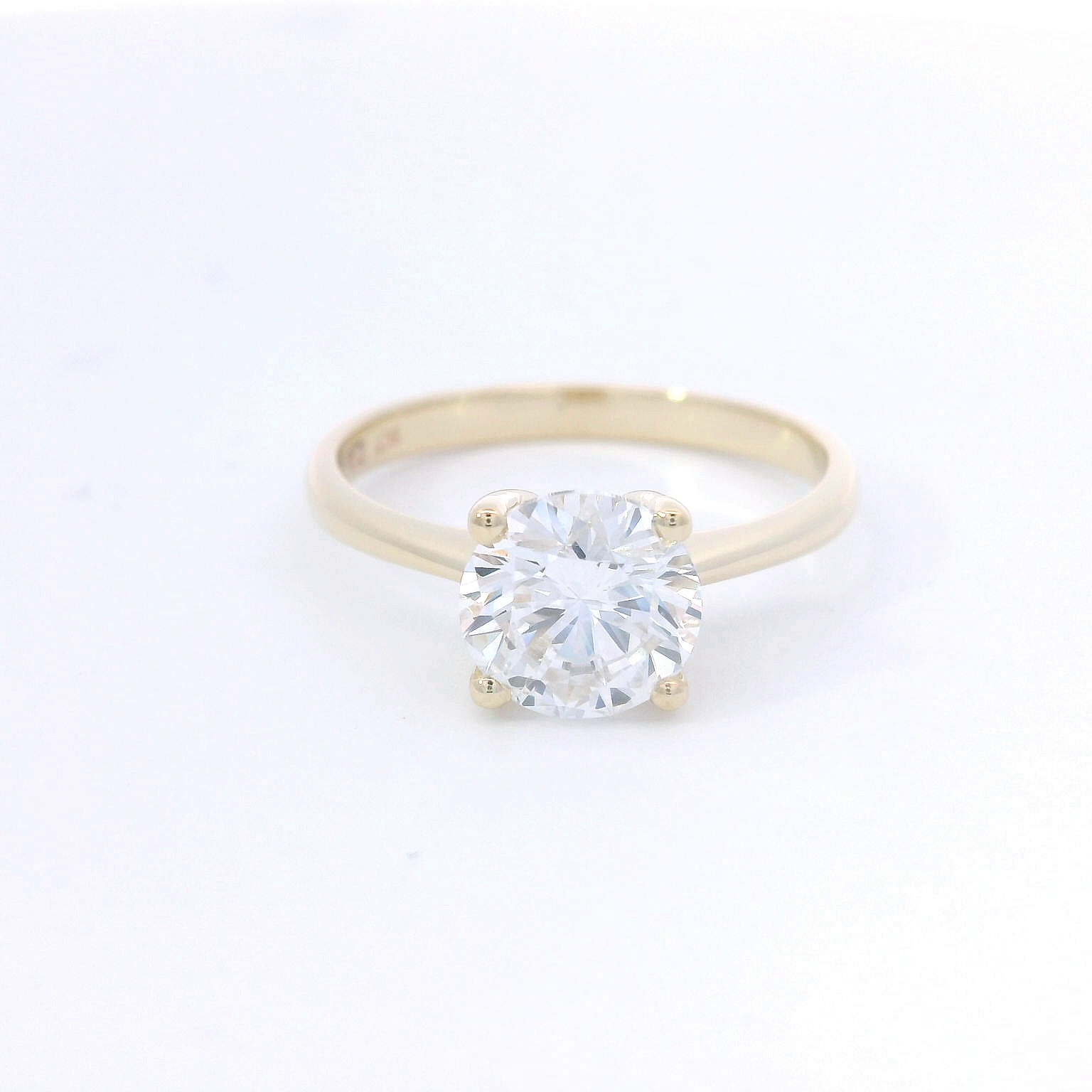 Ladies 9kt Yellow Gold 1.58ct Round Cut Lab-Grown Diamond Solitaire Ring