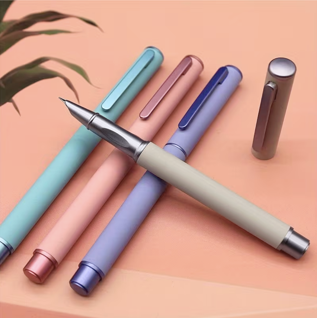 Fountain Ink Pen with 10 Refills