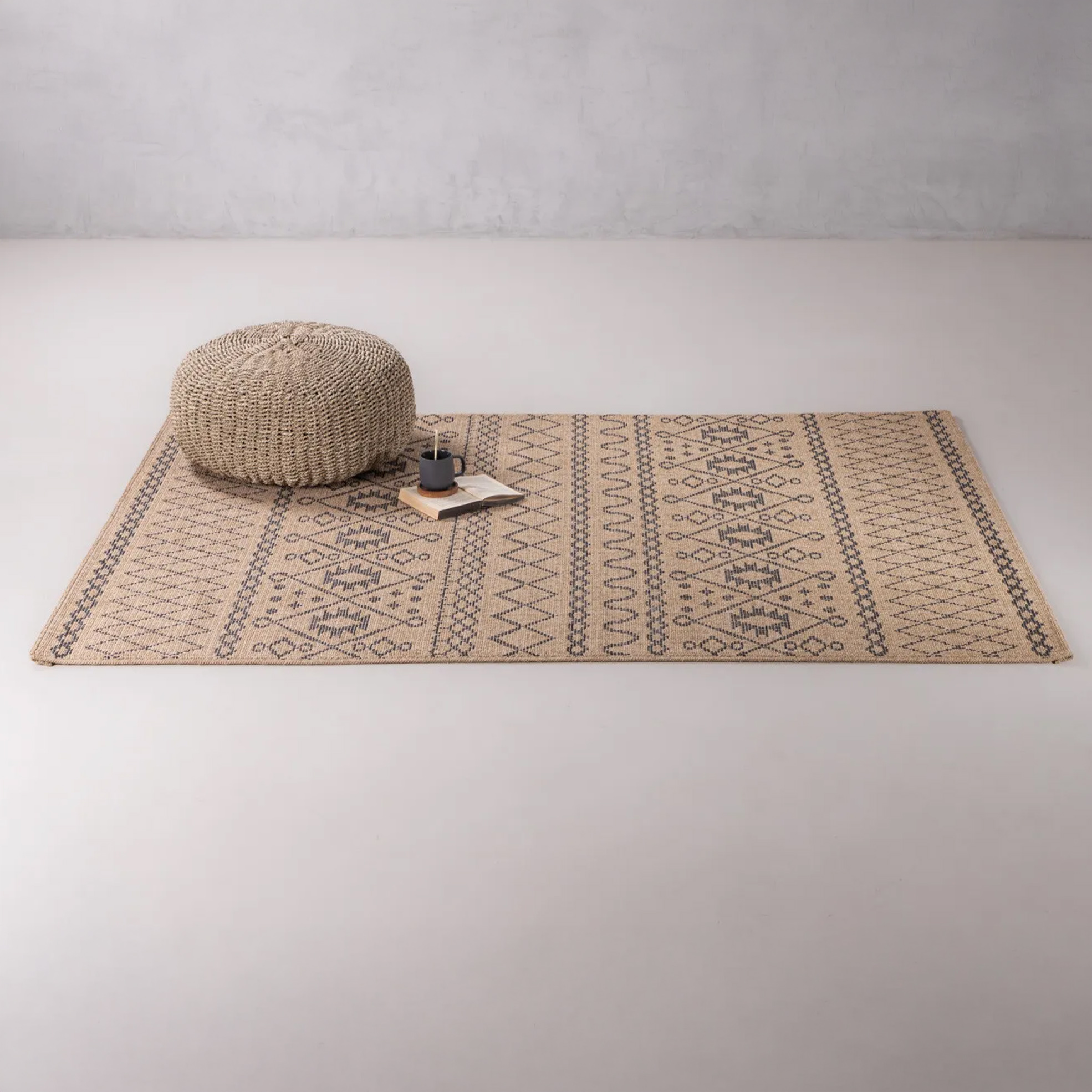 Ziyah Contemporary Rug — R1499 on OneDayOnly (was R2400)