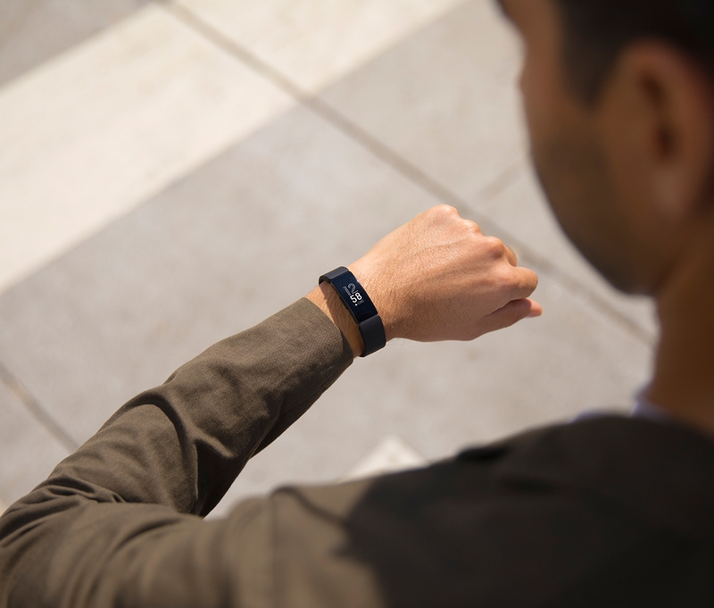 Fitbit Charge 3 & Inspire HR セット（62% off on Fitbit Inspire HR 