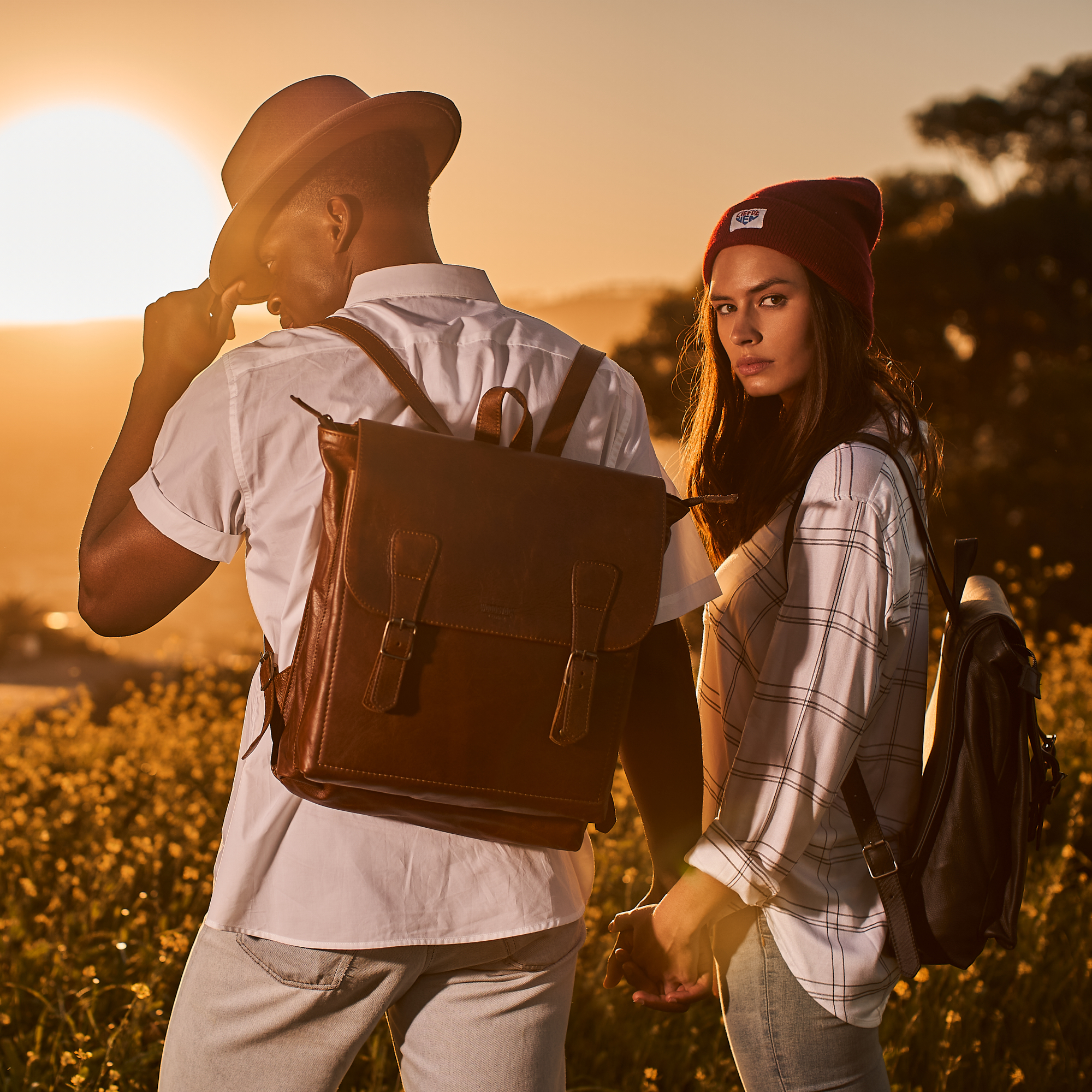 Pecan (left), Black (right)
