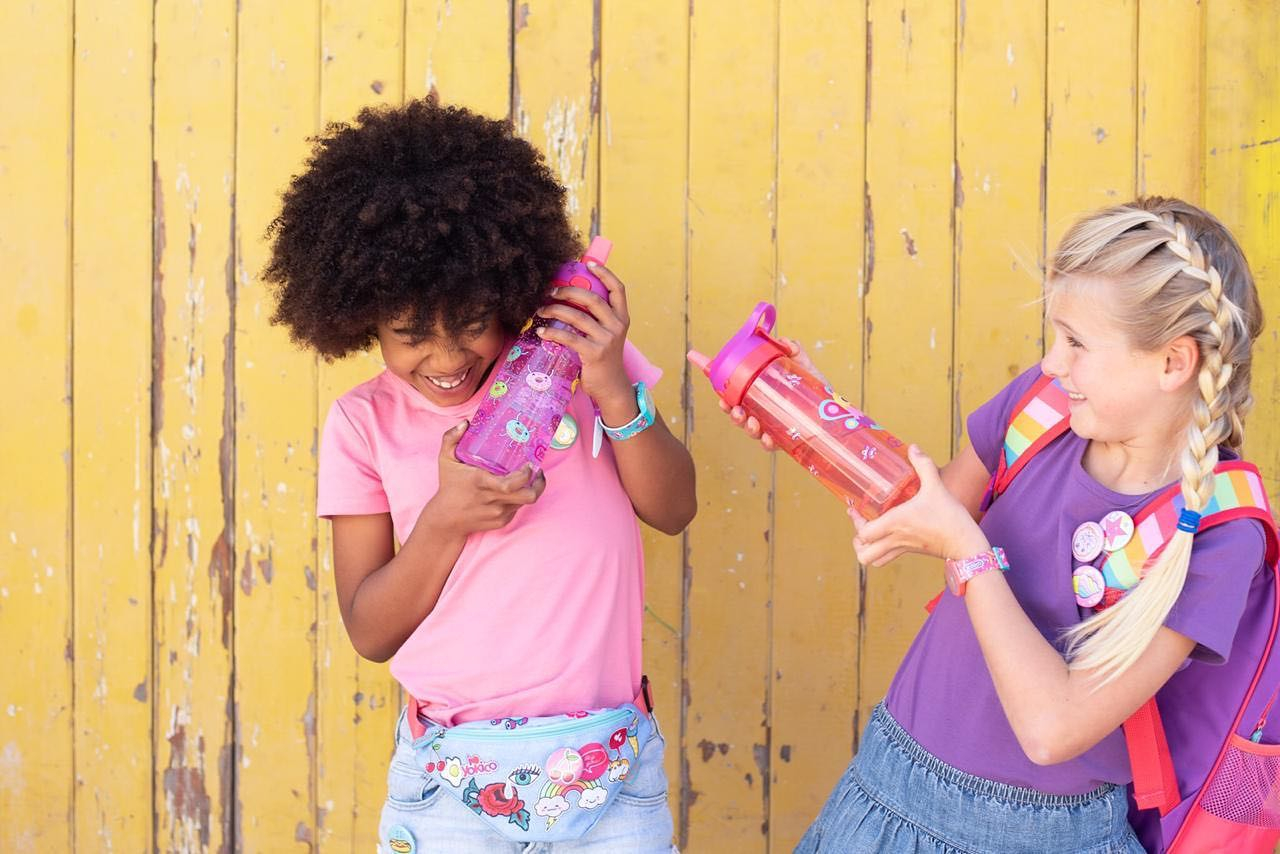 Only Tweet available.