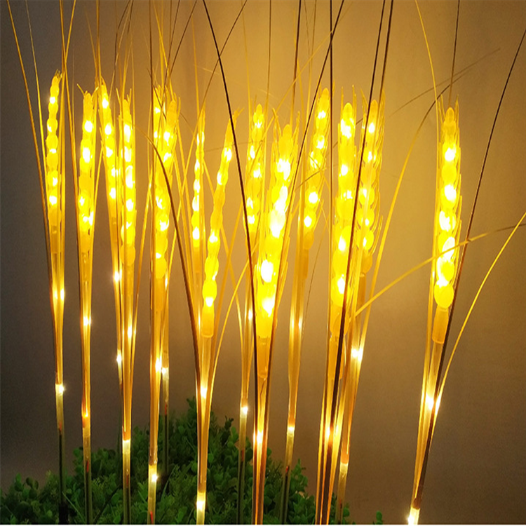38 off on Outdoor Spike Reed Lights