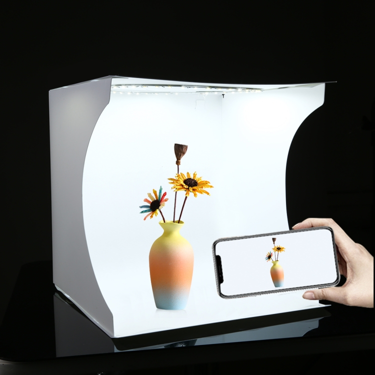 30cm - Phone and flowers not included