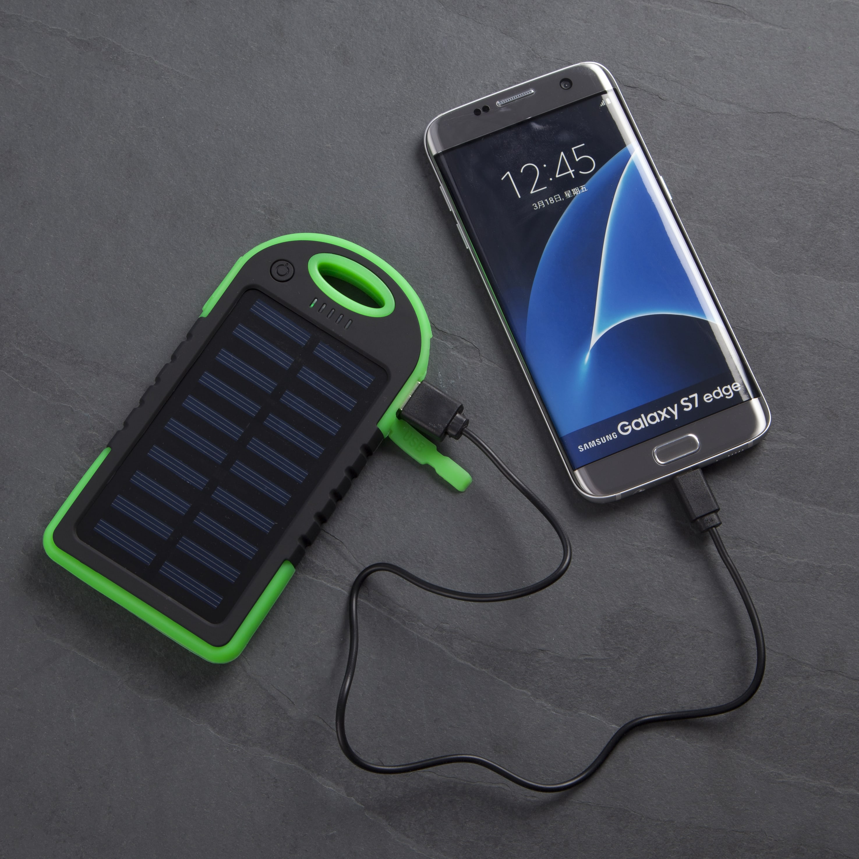 38 off on 20 000mAh Solar Powered Power Bank
