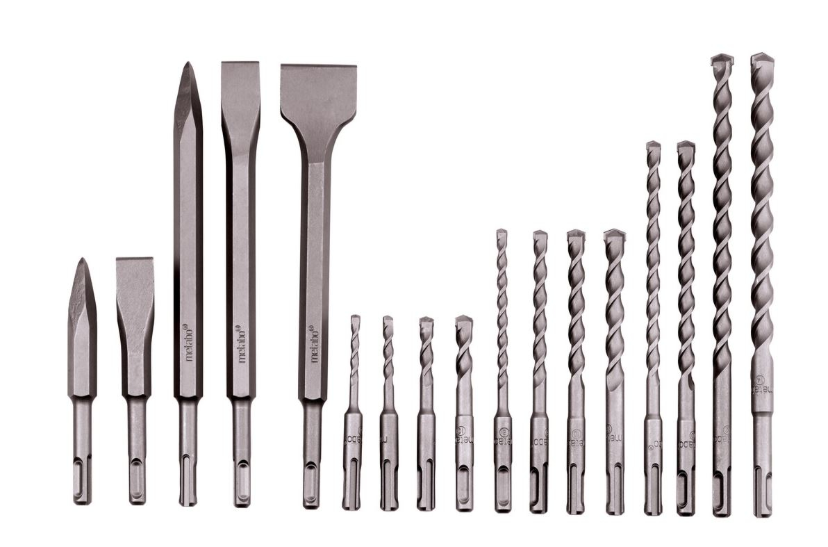 16 off on 17 Piece Drill Bit & Chisel Set