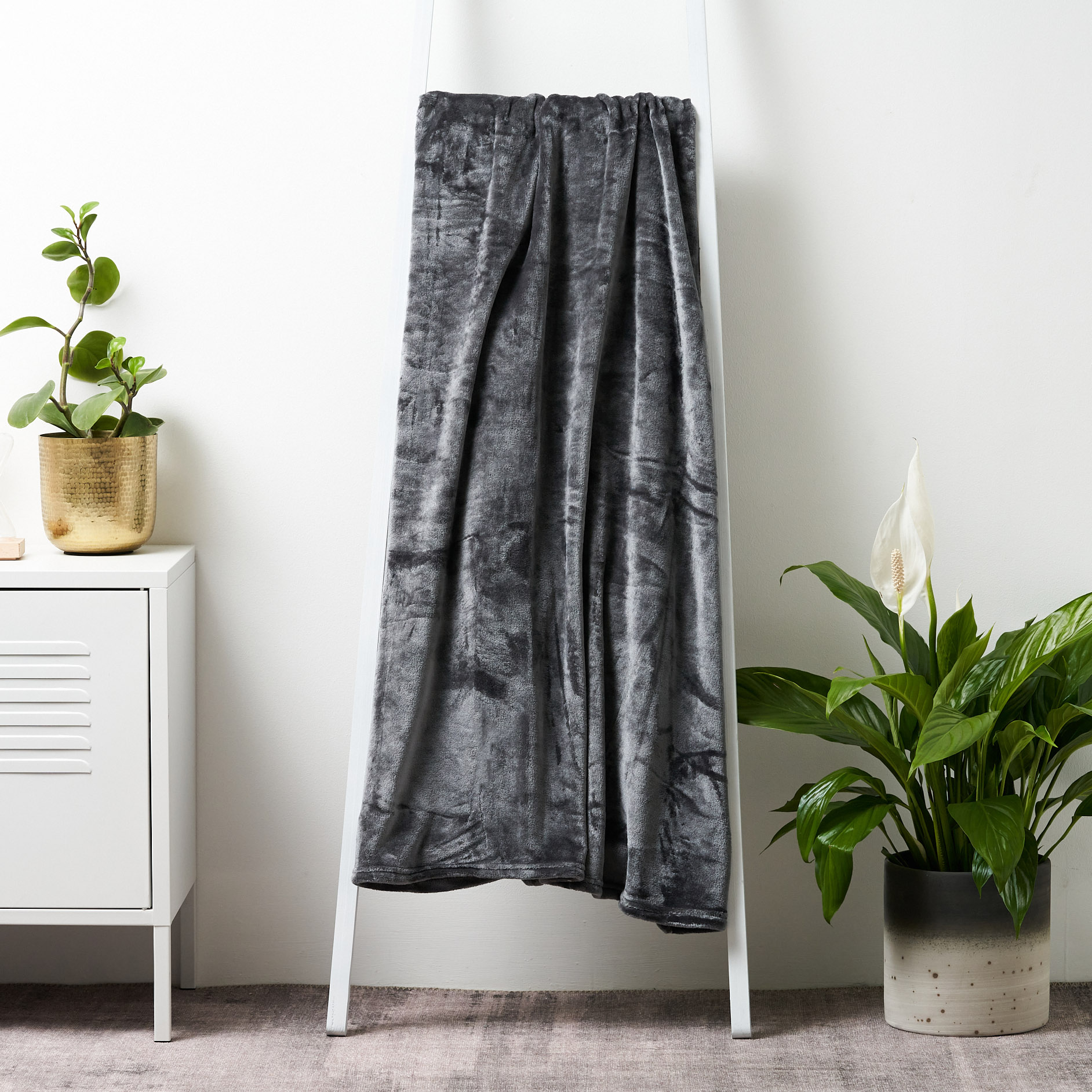 Super Soft Flannel Fleece Throw