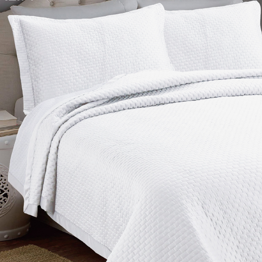 Berlin Luxurious Quilted Bedspread with Pillow Cases
