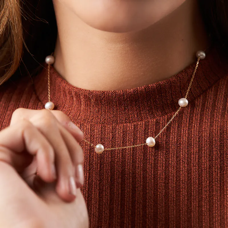 Yellow Gold & White Pearl