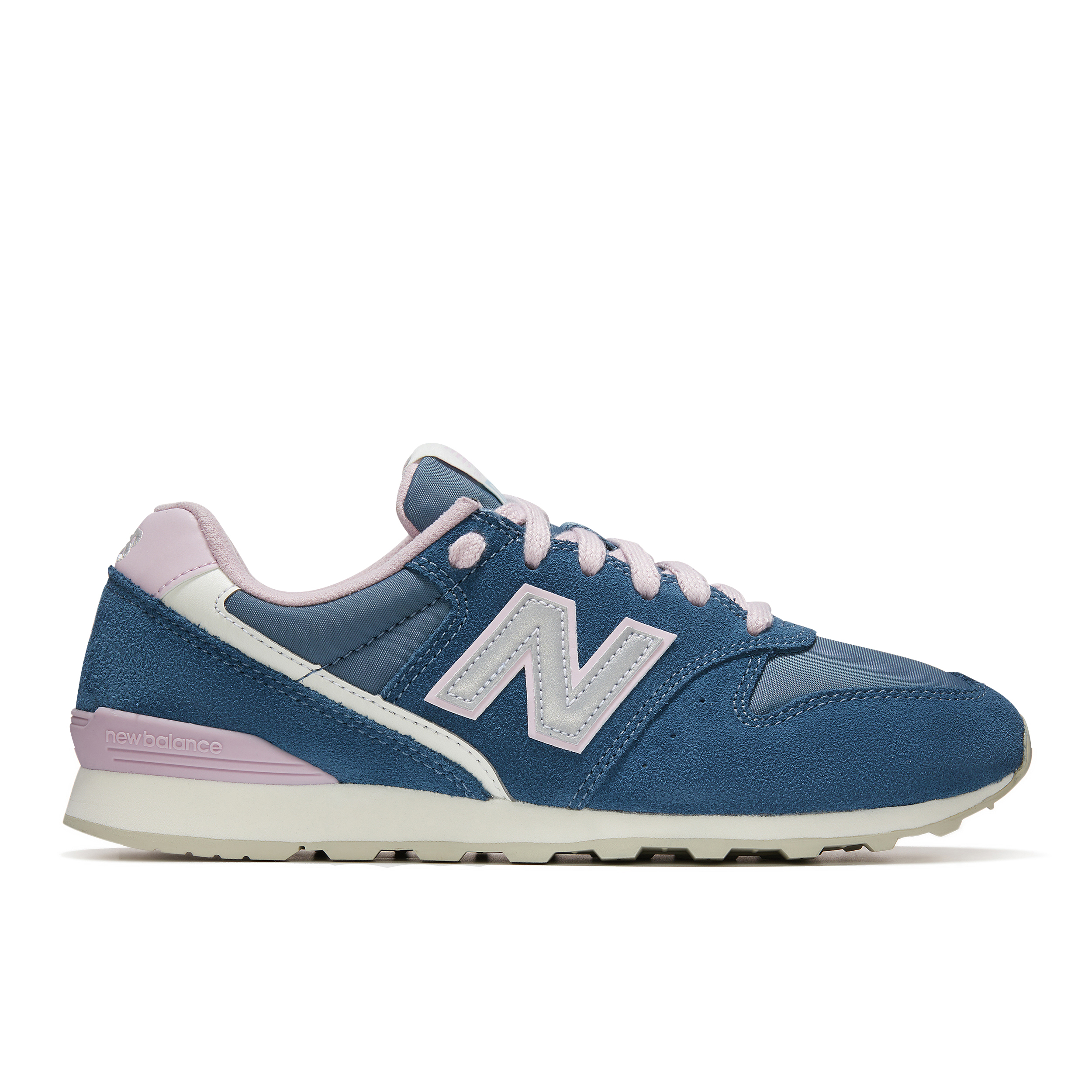 42% off on Ladies 996 Classic Sneakers