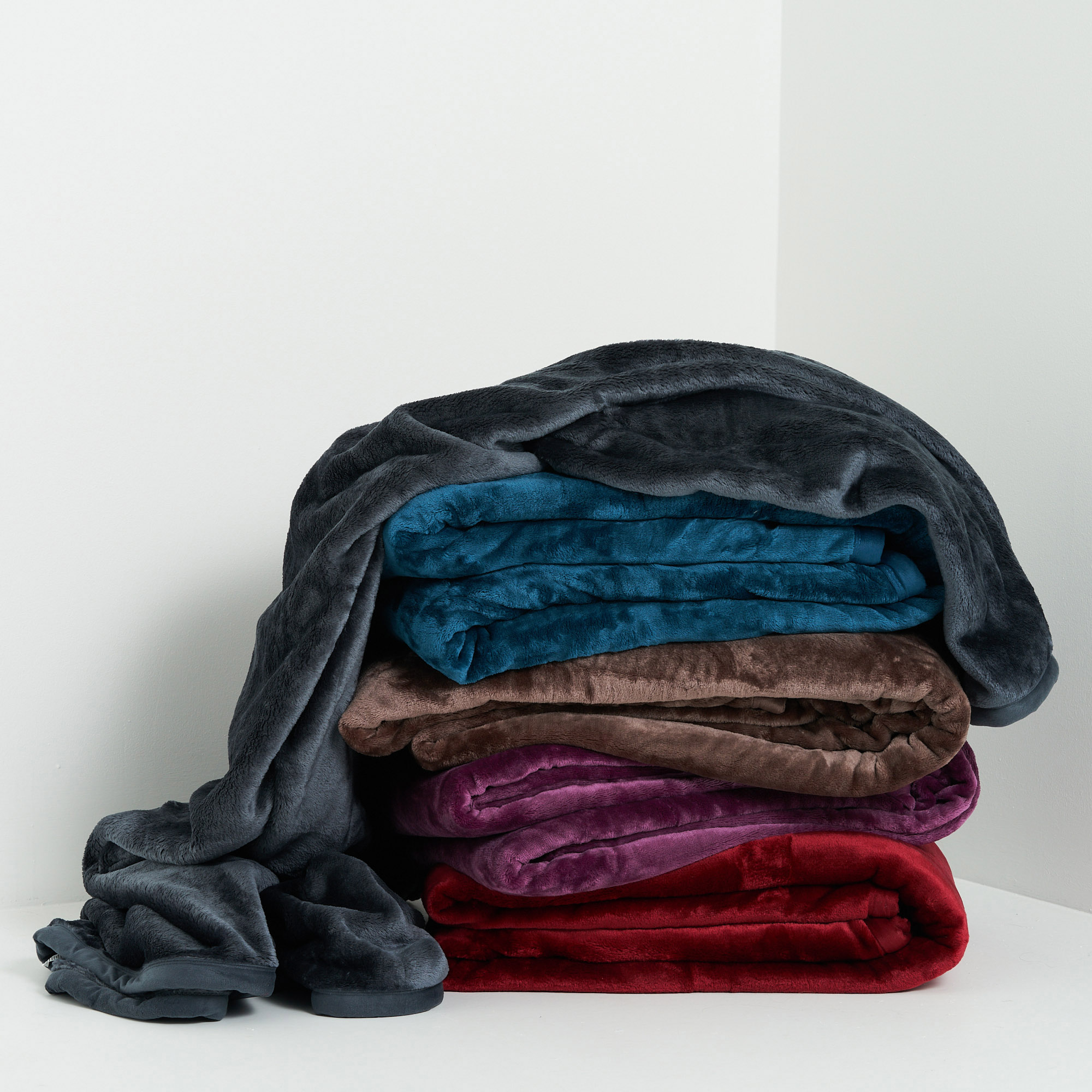 31 off on Soul Lifestyle Cashmere Feel Blanket OneDayOnly