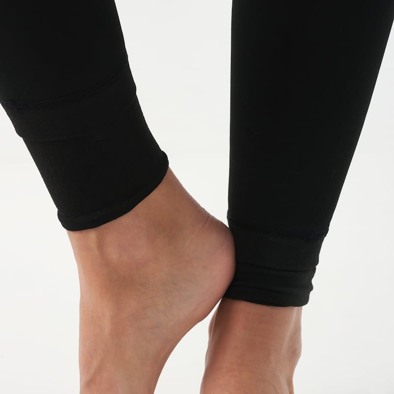 27% off on Ladies Black Thermal Leggings