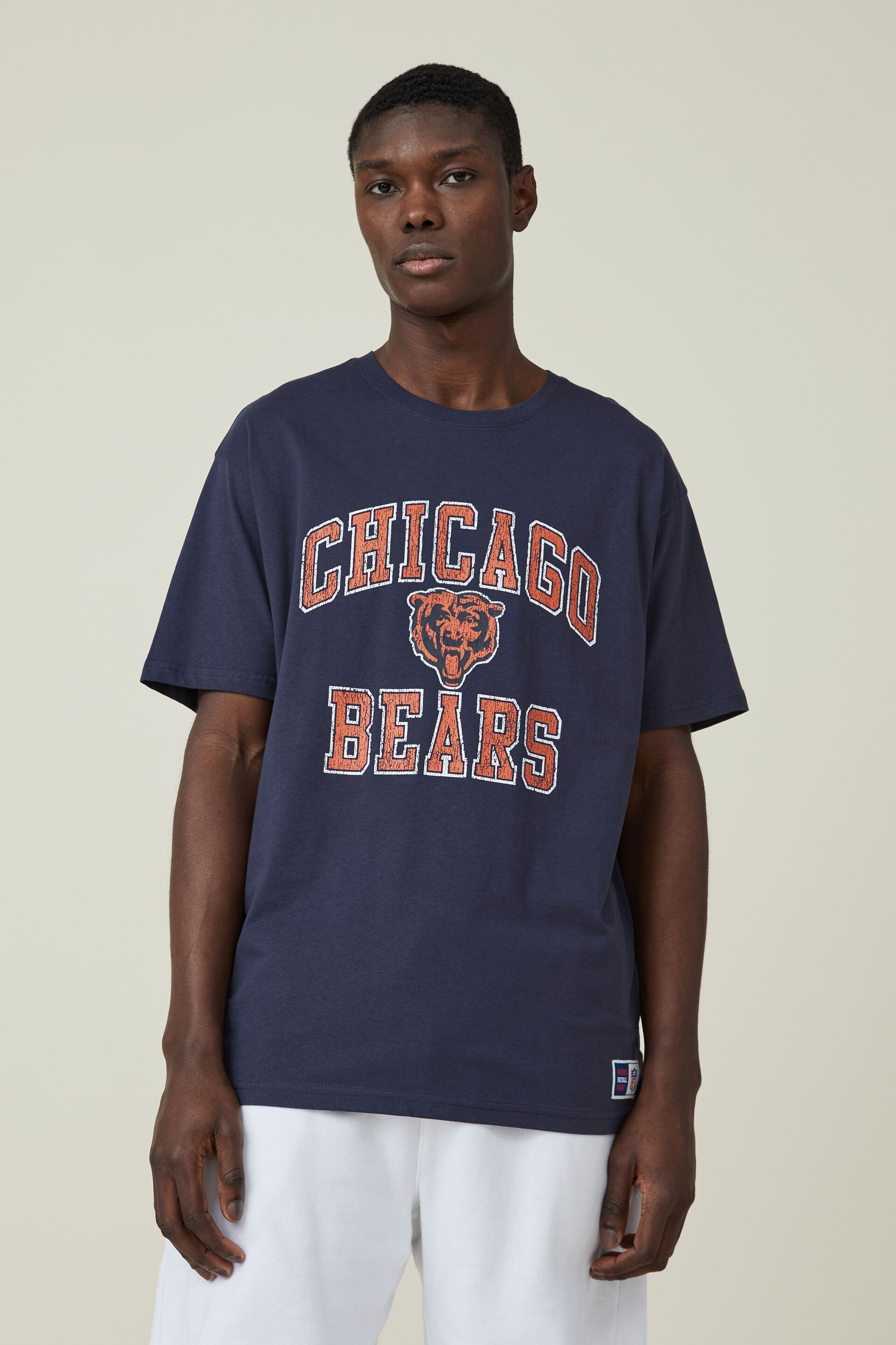 34% off on Men's Chicago Bears Active Oversized T-Shirt