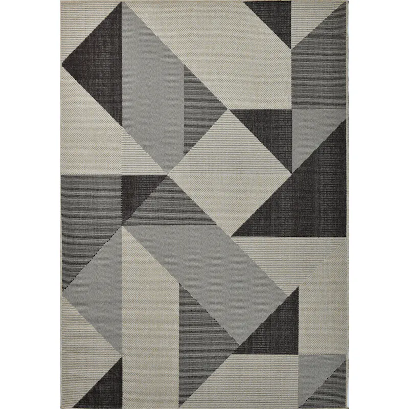 63% off on Indoor/Outdoor Triangle Rug | OneDayOnly