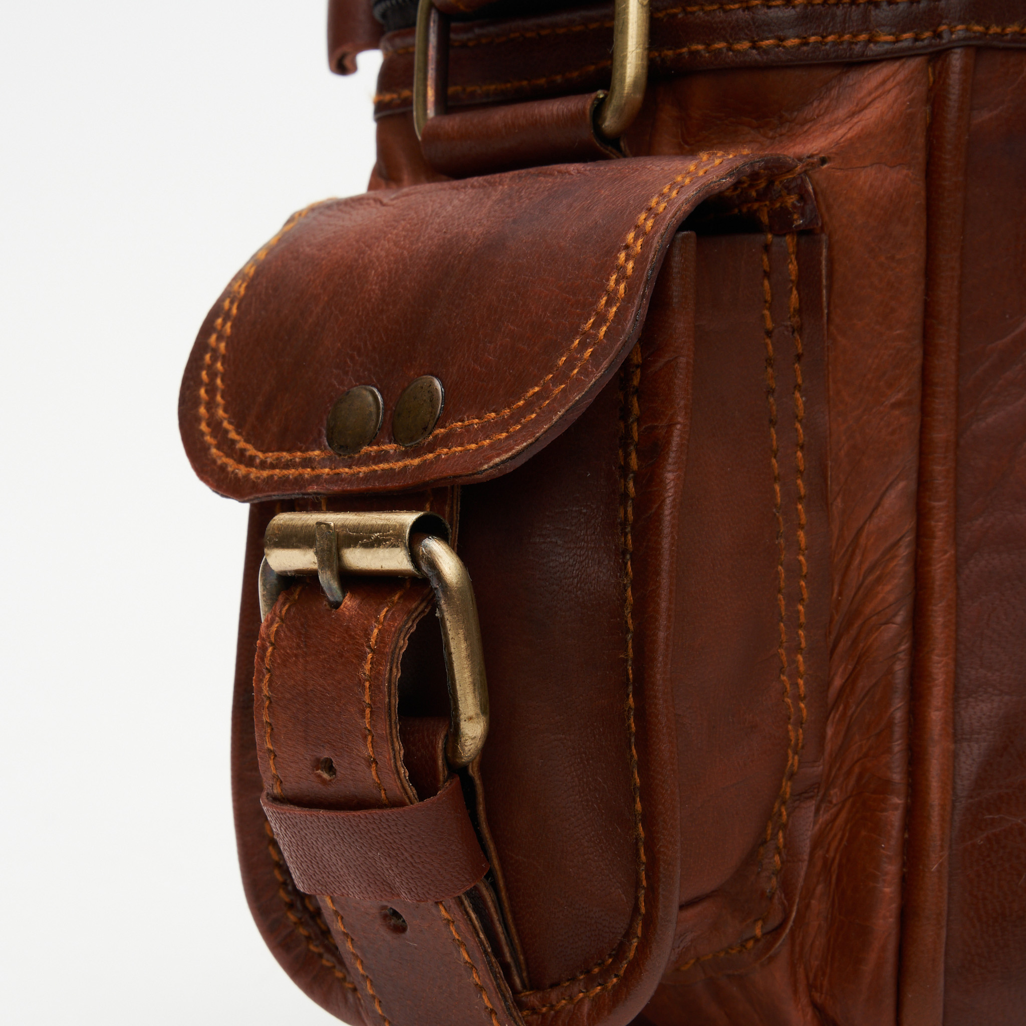 30% off on Buffalo Leather Camera Bag | OneDayOnly