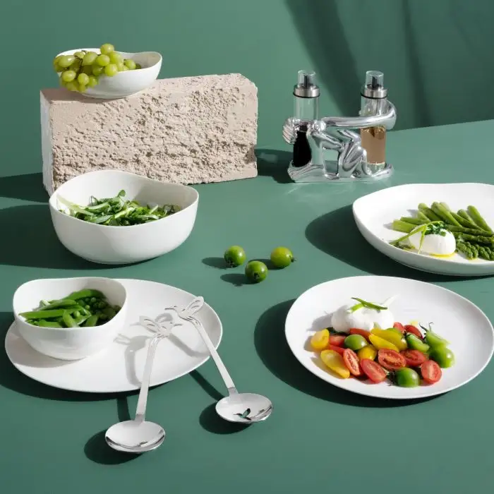 Only salad bowl included