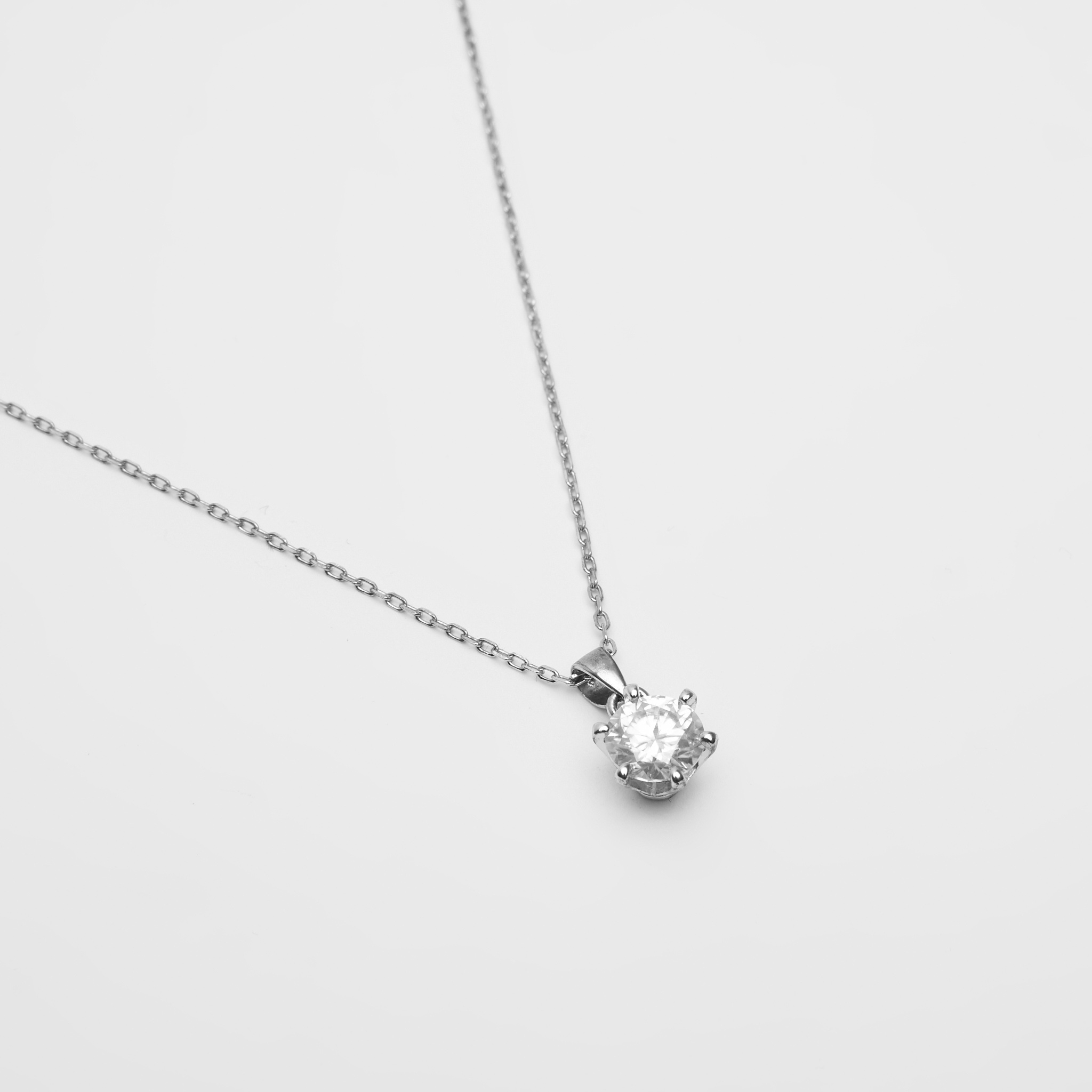 925 Sterling Silver 1ct Moissanite Leah Necklace