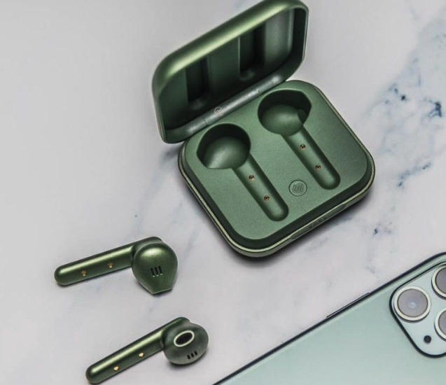 Olive Green Urbanista Paris Headphones Wireless Charging Urbanista