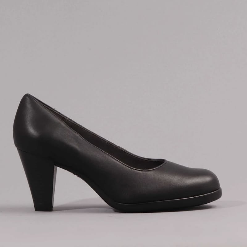 R200 off on Froggie Ladies Leather Court Shoes