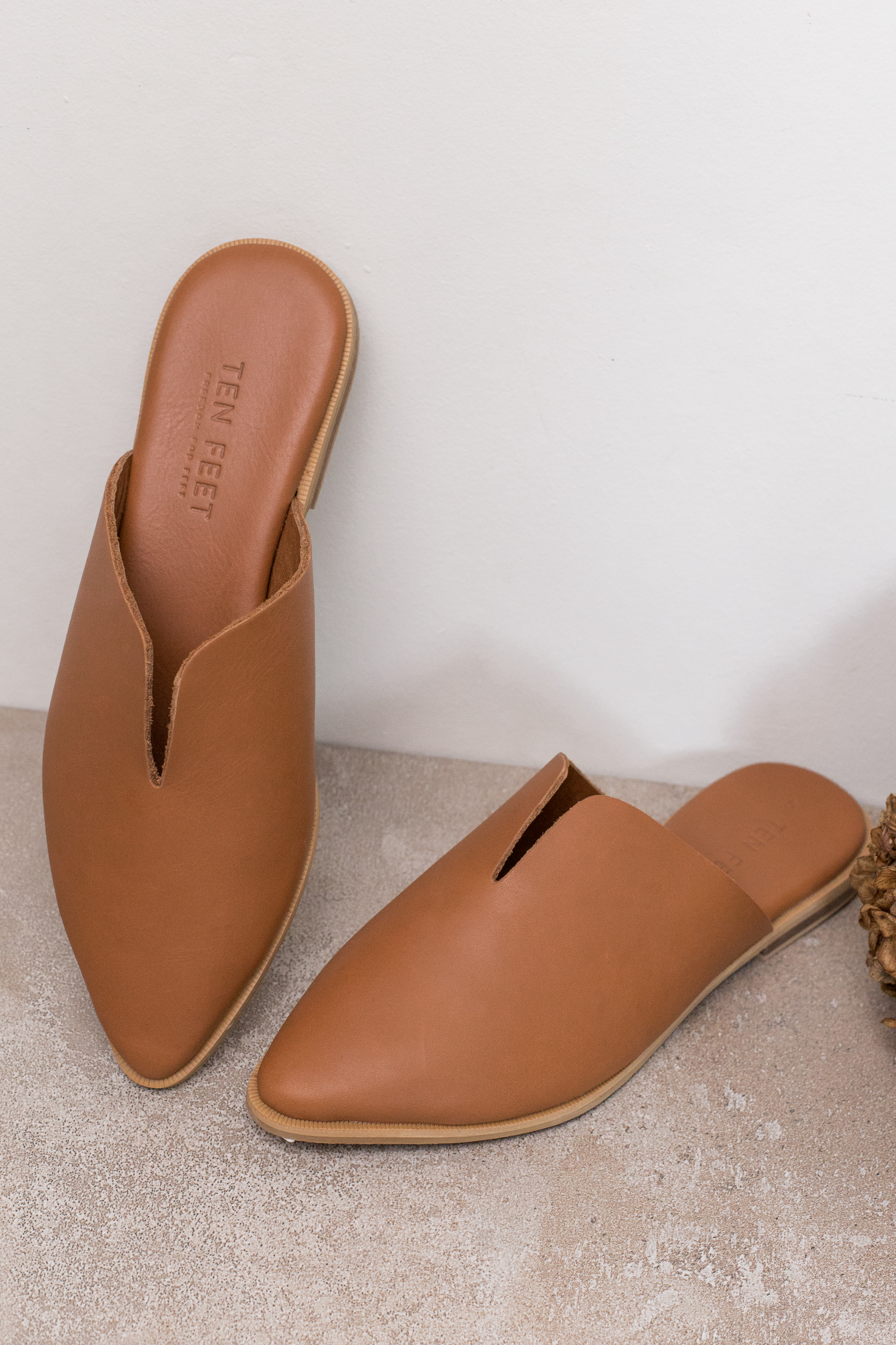 20% off on Ladies Tapered Leather Mules OneDayOnly