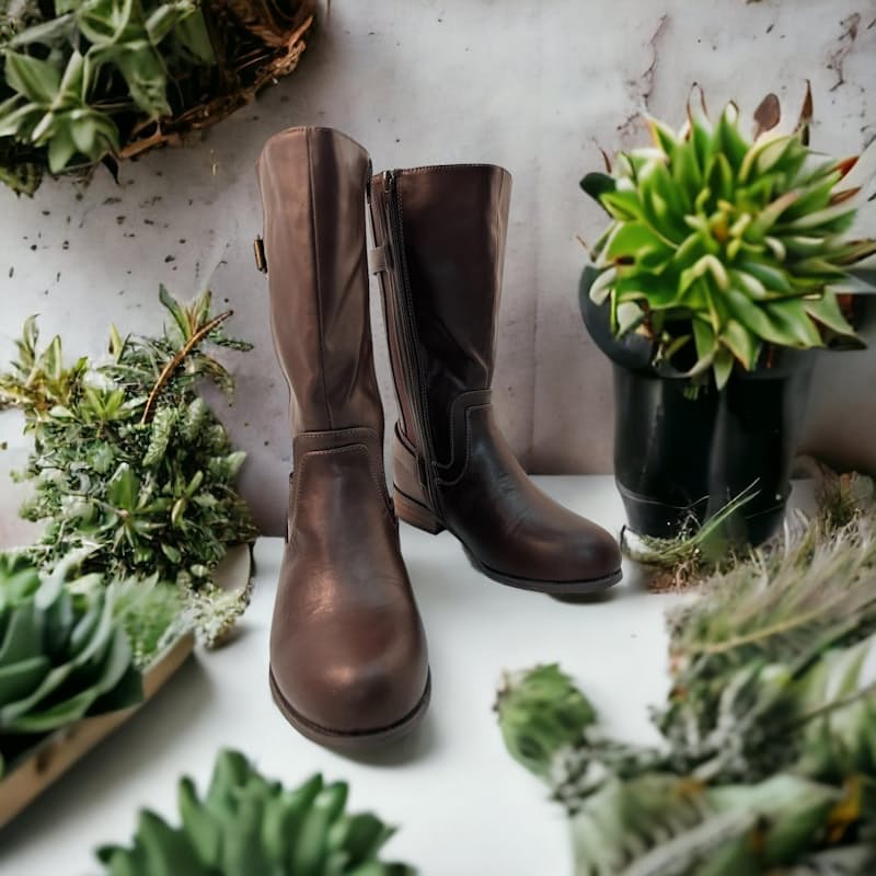 Born boots clearance mosse