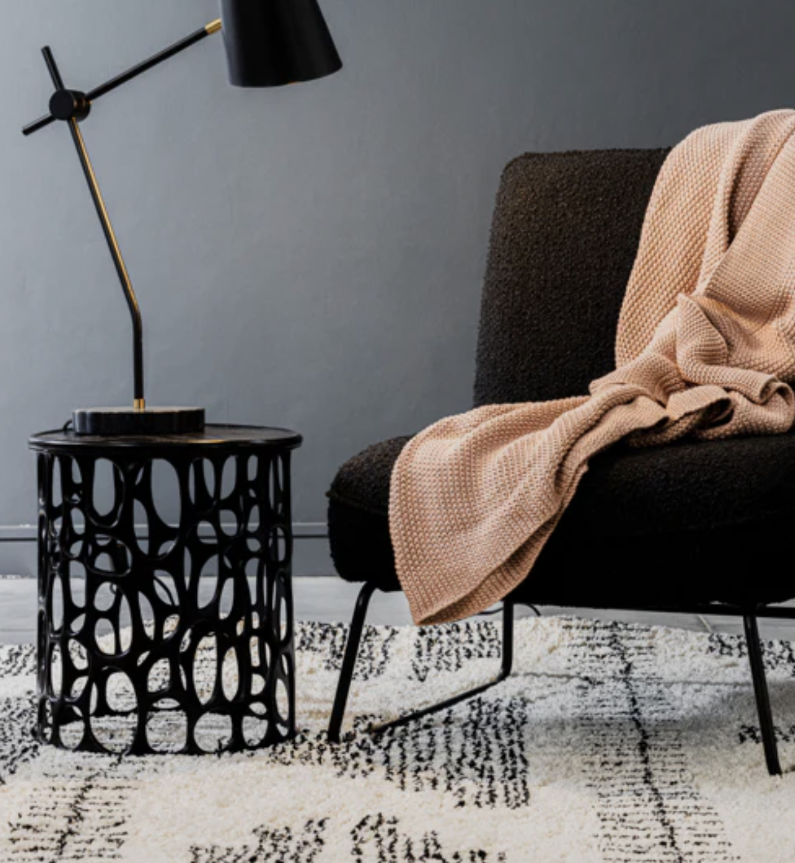 46% off on Nova Graphic Rug (160 x 230cm) | OneDayOnly