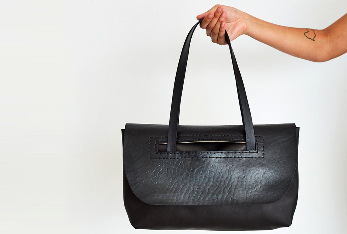 16 off on Ilundi Genuine Leather Shoulder Bag OneDayOnly