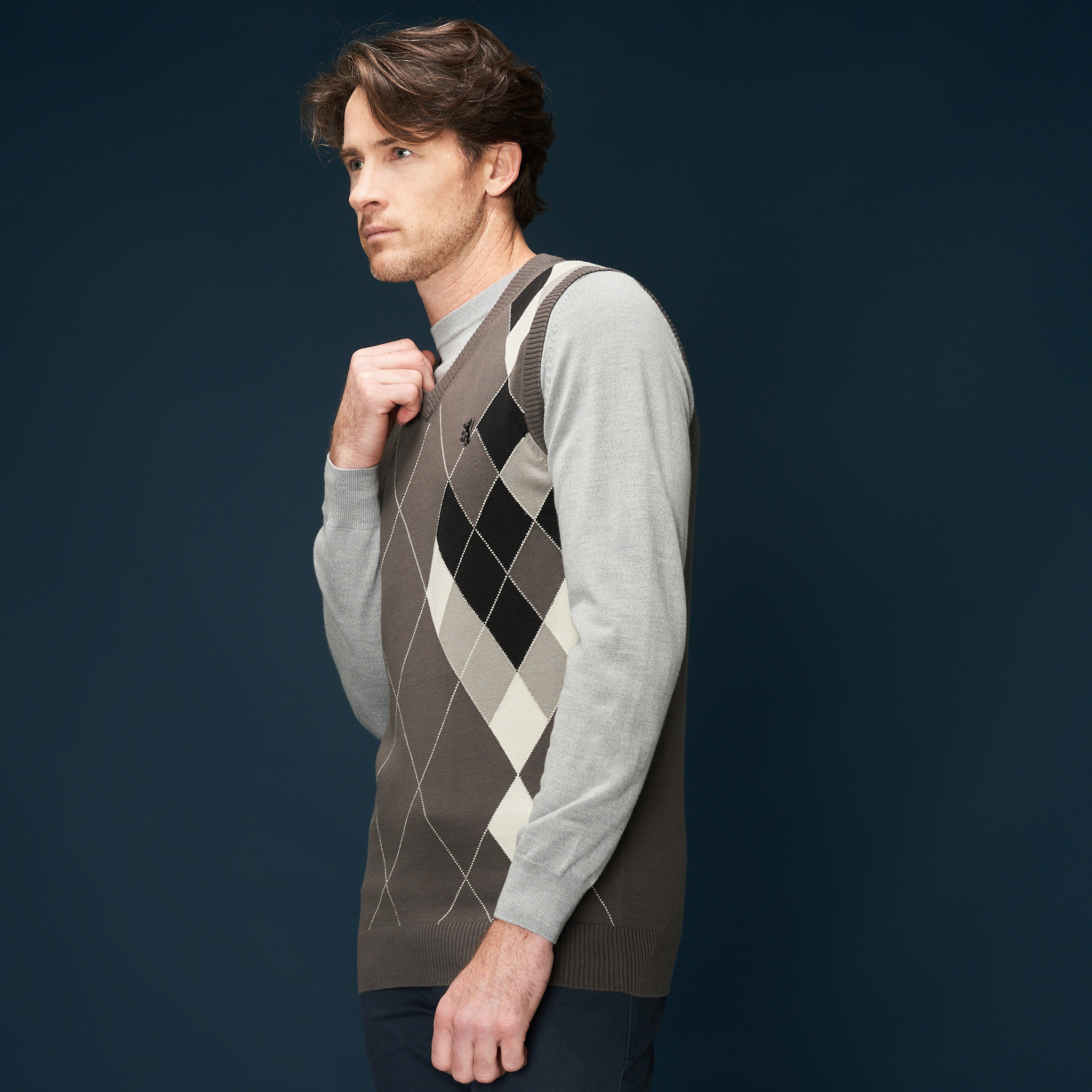 43% off on Men's Sleeveless Cotton Pullover | OneDayOnly